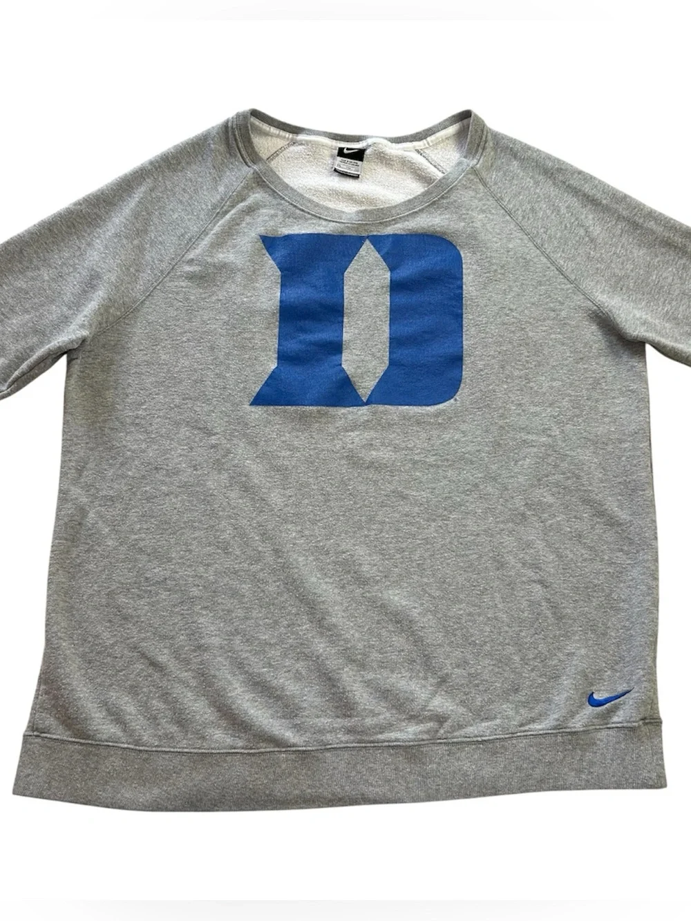 Nike pullover hole